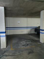 Aparcament cotxe a Santa Rosa - Valdeolleros. Cochera en venta zona santa rosa  vial