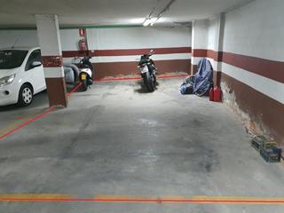 Aparcament cotxe a Centro. Enorme plaza aparcamiento  pleno centro