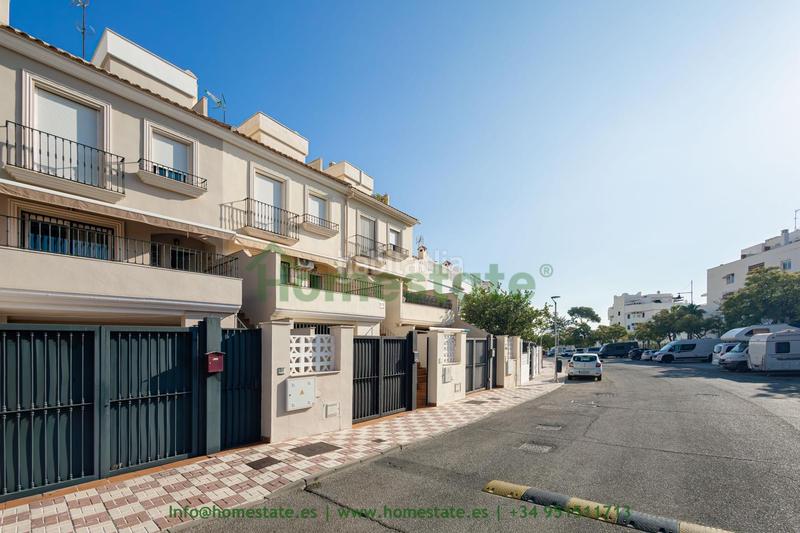 Foto 6cf07269-fcac-4942-9085-c017c24798f4. Casa a La Colina Torremolinos