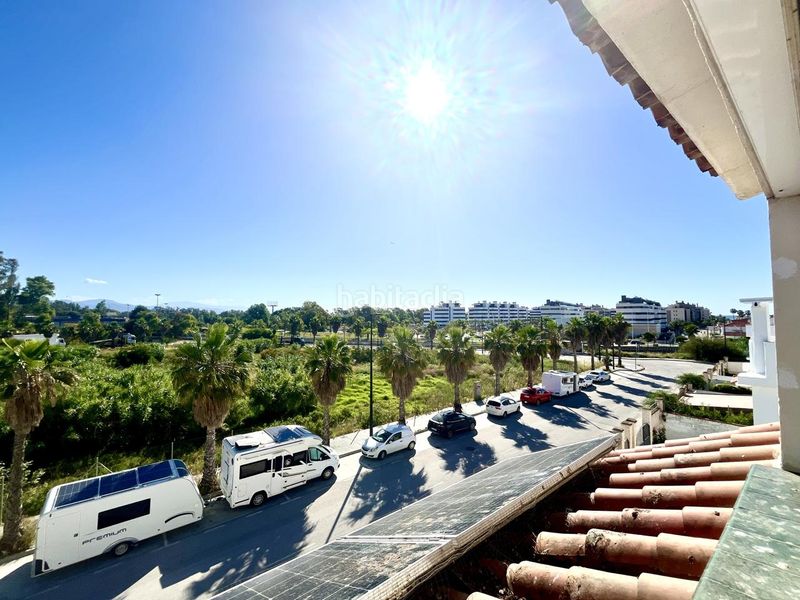 Foto 4c28b031-5be4-4854-9215-8c8b8fbc220d. Casa amb piscina a Los Álamos Torremolinos