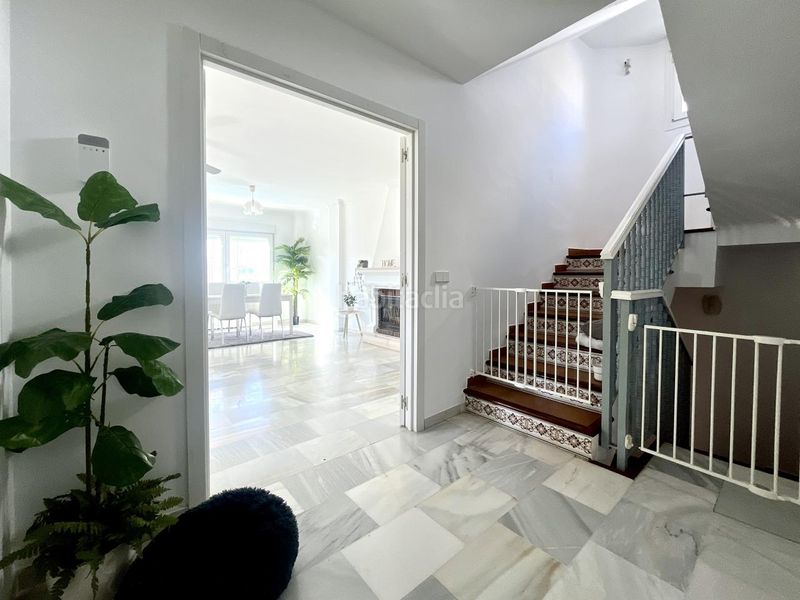 Foto ac1e3499-7759-45e0-b769-4b3a03843a15. Casa amb piscina a Los Álamos Torremolinos