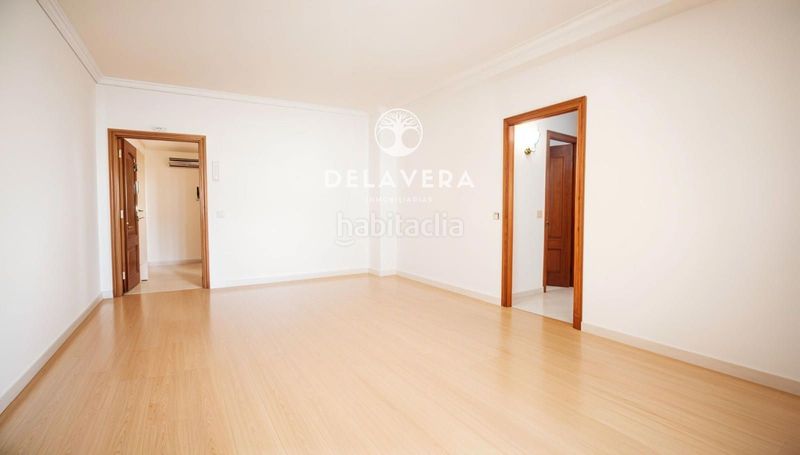 Foto cfb0bfdc-d961-4596-b63f-be6d60f43e85. Pis amb calefacció a Reyes Parla