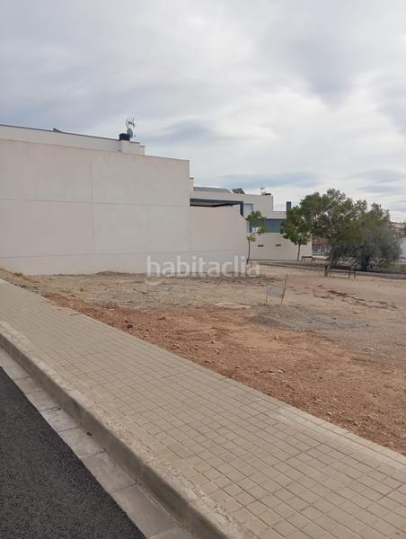 Foto 2b17e017-5664-421e-98cd-cb74a8330206. Terreno residenziale in carrer josep renau 9 in Monserrat