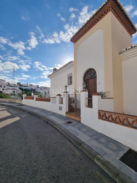 Foto 581c32cb-c80b-4b25-97a0-f25739ed7506. Chalet  en venta con 4 dormitorios en Capistrano Nerja
