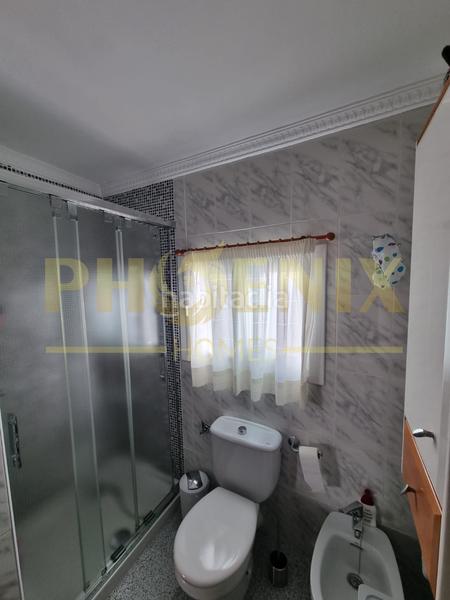 Foto f8446850-425f-40f7-ac45-6f1e44d20571. Casa a Centro Nerja