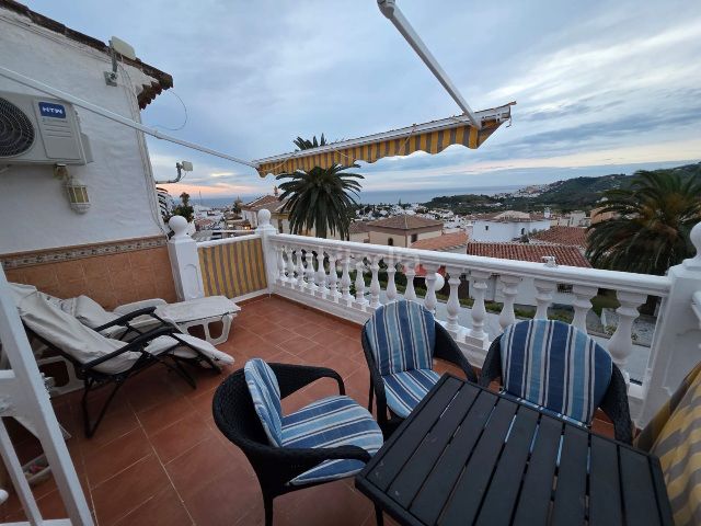 Foto 810580f3-2b53-4eed-a15e-d3514f4dbc51. Casa adossada a calle aristóteles 72 a Avda Pescia - Ctra de Frigiliana Nerja