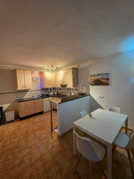 Foto b91aa9a4-2663-4b4c-9ae2-d52fc75bb720. Casa adossada a calle aristóteles 72 a Avda Pescia - Ctra de Frigiliana Nerja