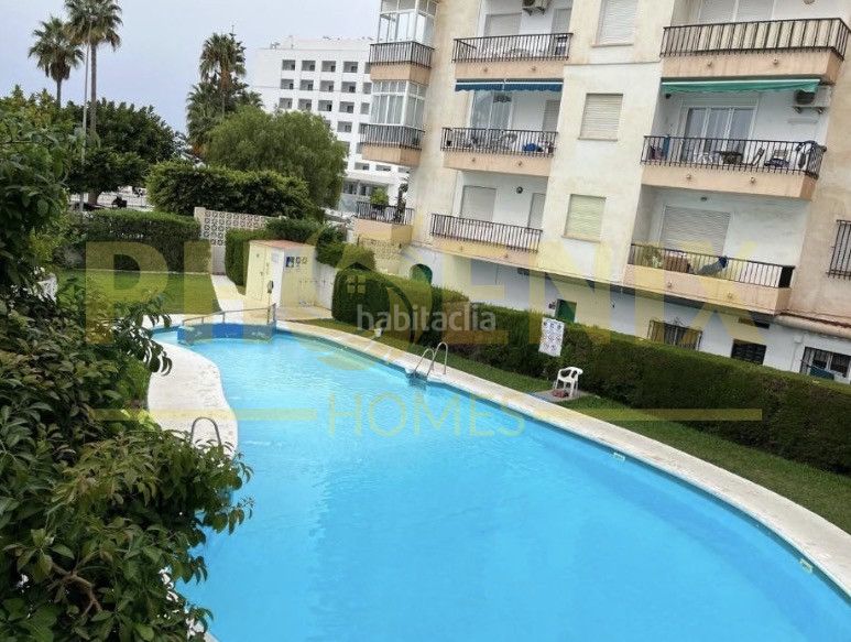 Foto f4076ee3-b66d-48b7-ab5e-94b0da2452c0. Aparcament cotxe a Chaparil - Torrecilla - Punta Lara Nerja