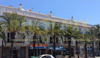 Local Comercial en Avenida Ciudad de Pescia