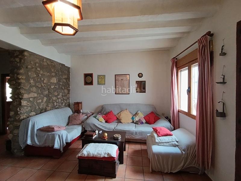 Foto 83880e07-5928-43ff-994e-905969d217d6. Masia amb xemeneia aparcament piscina a Tobarra