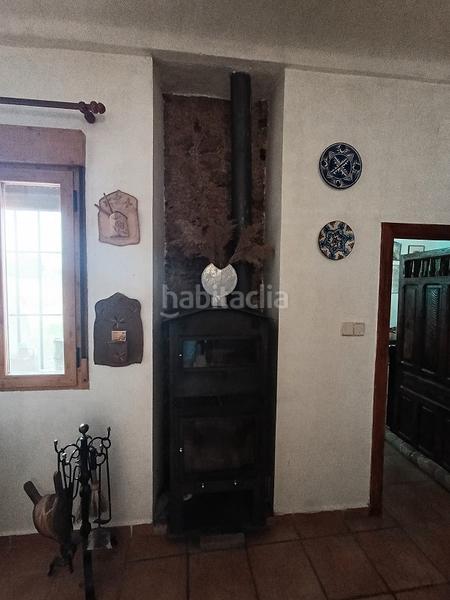 Foto bc0e96be-fc27-4200-aeac-fd0dfebd20db. Masia amb xemeneia aparcament piscina a Tobarra