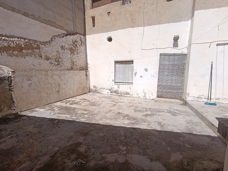 Foto f8e48ec3-4e7a-4f96-9c93-1fc50bd5bb6f. Casa amb xemeneia a Albatana