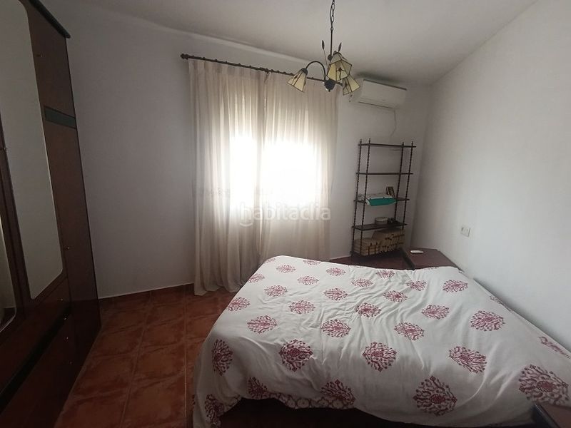 Foto a1ff51ba-cb68-4b91-947c-53453c48cc94. Casa adossada amb xemeneia a Tobarra