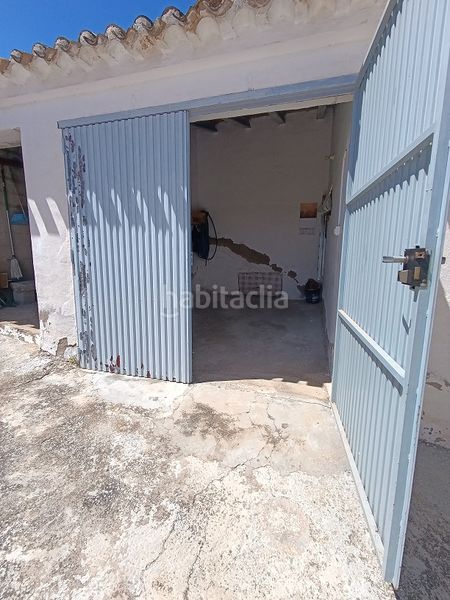 Foto 03815b5f-a9a9-4a50-8934-dd30db4b1717. Casa adossada amb aparcament a Tobarra