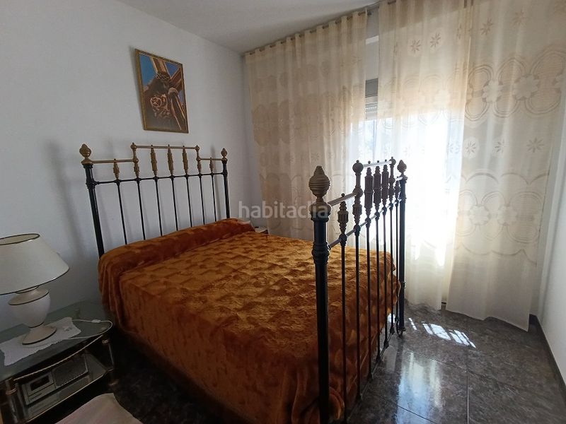 Foto 06ae44d0-cf1a-452c-88a2-a843dede2262. Casa adossada amb aparcament a Tobarra