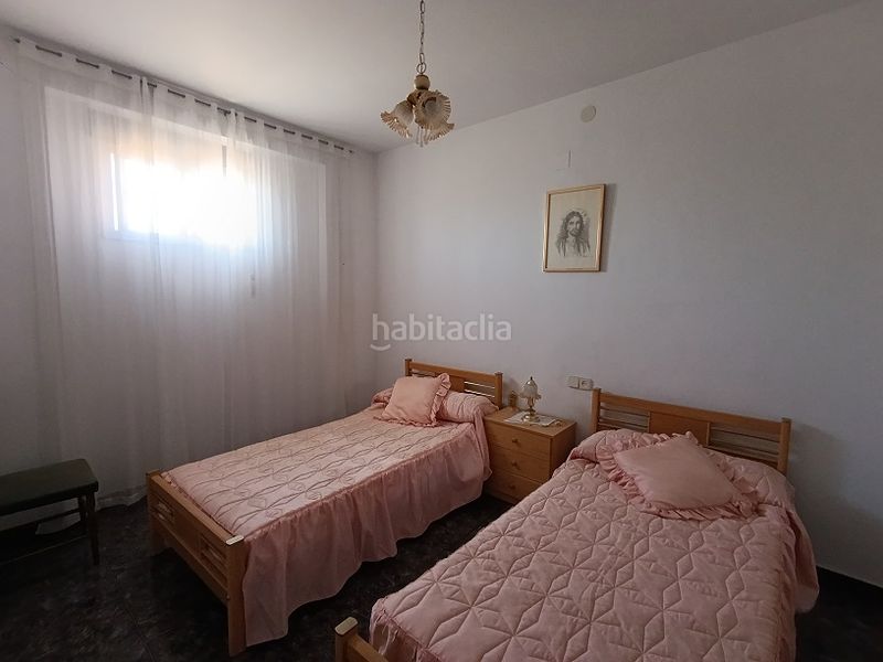 Foto 294d74b6-a21d-4945-aeea-df549379e028. Casa adossada amb aparcament a Tobarra