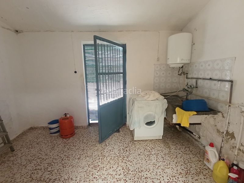 Foto 1cc385a4-1950-4740-8f95-3812c066e150. Casa adossada amb aparcament a Tobarra