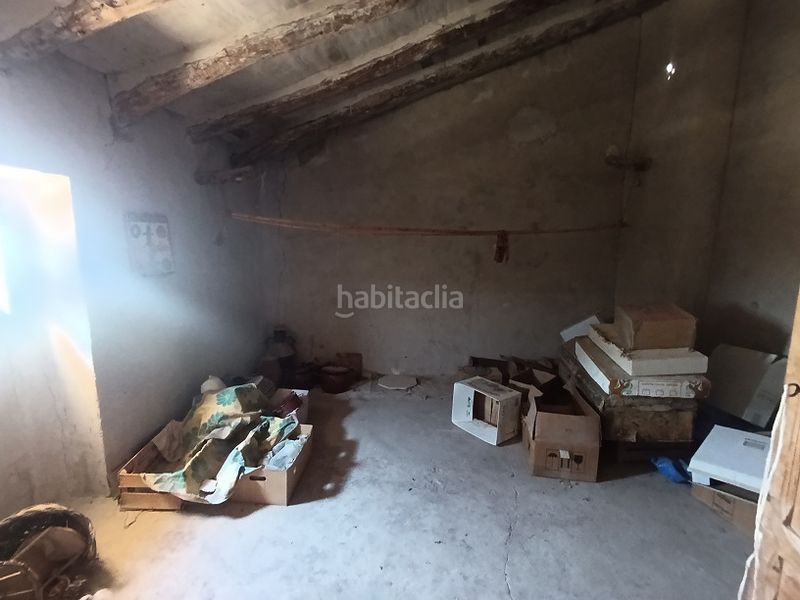 Foto cb470cdb-0a24-4090-b5c2-268fd6c2baa1. Casa adossada amb aparcament a Tobarra