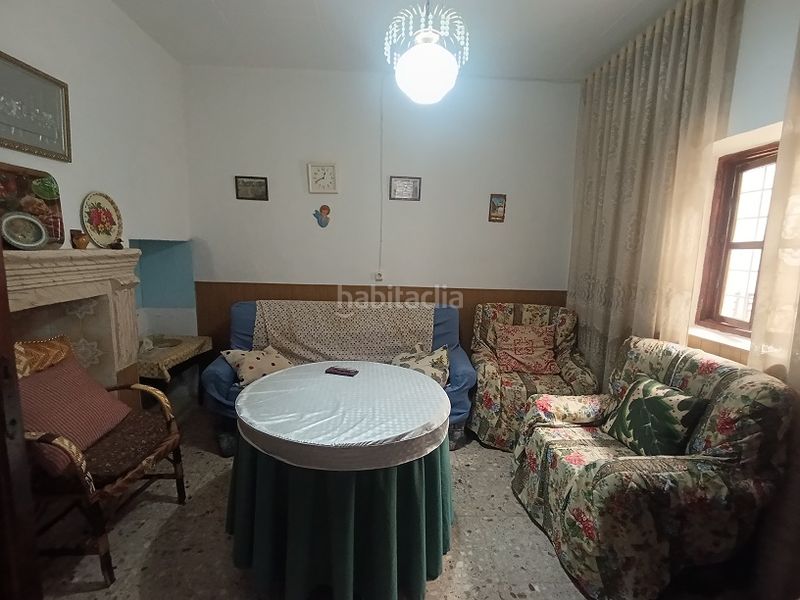 Foto e959b90c-cca3-4946-93b5-b874f8d8913b. Casa adossada amb aparcament a Tobarra