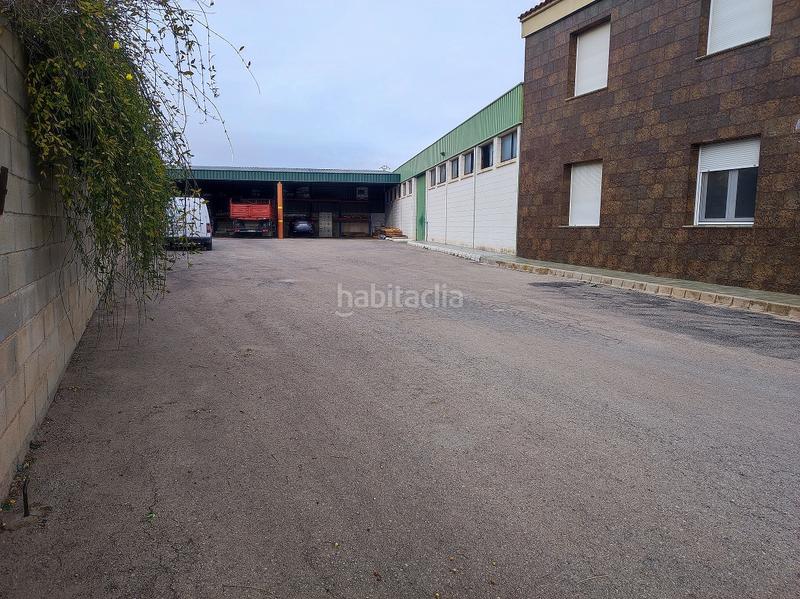 Foto 067c18d6-0d44-4e0f-a4e2-7af4c74c6319. Bâtiment à usage industriel dans Tobarra
