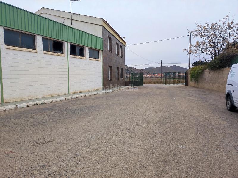 Foto 13a0770f-95e7-4323-98bb-2e6f8373c7ba. Bâtiment à usage industriel dans Tobarra