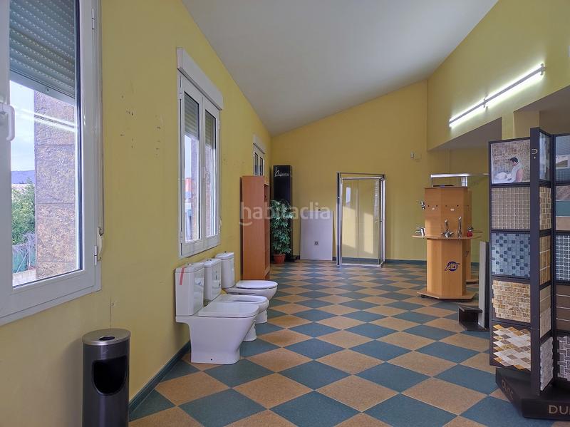 Foto d7fe2cf6-ad13-4316-854f-63cf610088b8. Bâtiment à usage industriel dans Tobarra