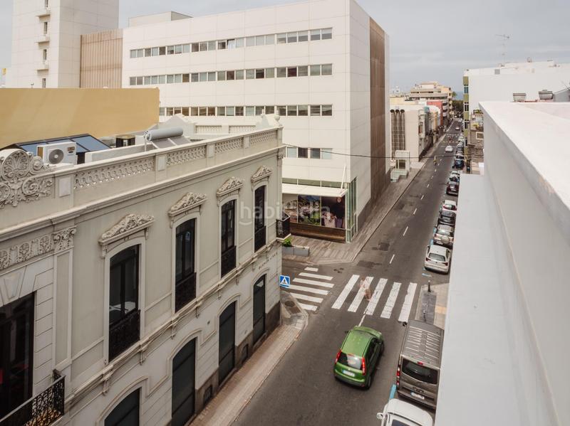 Foto 6c480cd3-6d60-49b1-97cc-f8429f8da442. Piso en calle buenos aires 41 primera planta con carácter en buenos aires 41, con extras en azotea en Palmas de Gran Canaria (Las)
