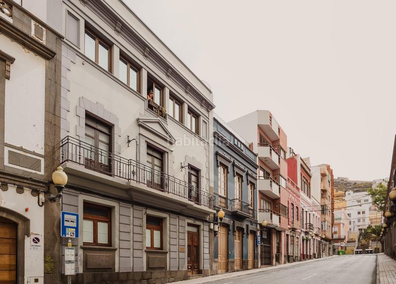 Foto b4cf7ef6-36e6-499b-b1ff-e6b3aa512fd2. Piso en calle buenos aires 41 primera planta con carácter en buenos aires 41, con extras en azotea en Palmas de Gran Canaria (Las)