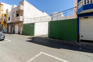Wohngrundstück in Calle bilbao 29. Solar urbano de 240m2 en balos