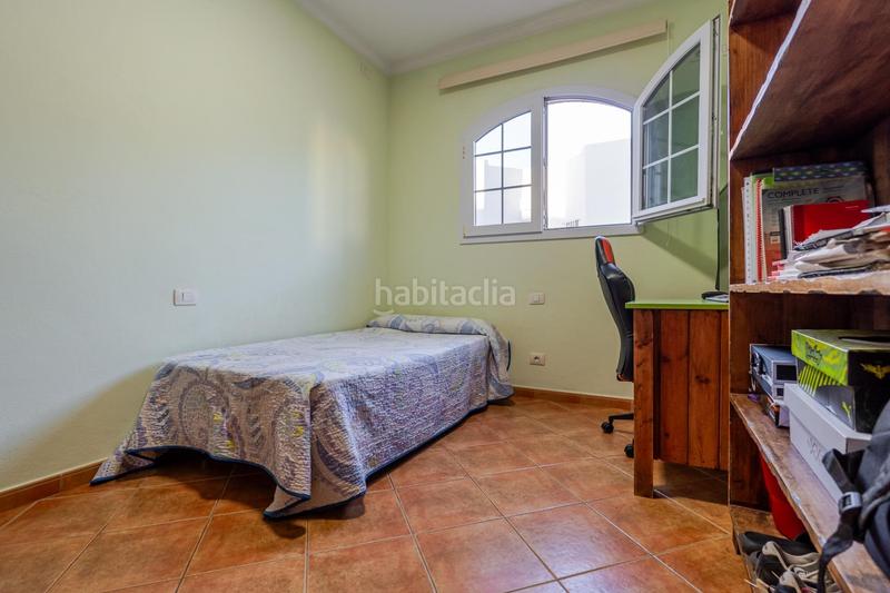 Foto 3100ec33-cfd4-4b48-bc59-98a0901286e8. Casa adossada a bentaguayre 35 a Vecindario - El Doctoral - Cruce de Sardina Santa Lucía de Tirajana