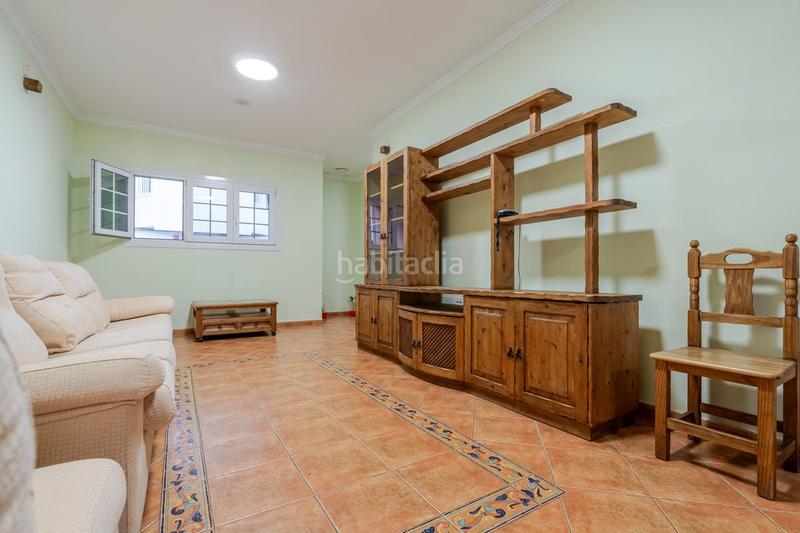 Foto 40bad3fd-c7cf-4125-b6b4-c983e9ea8de0. Casa adossada a bentaguayre 35 a Vecindario - El Doctoral - Cruce de Sardina Santa Lucía de Tirajana