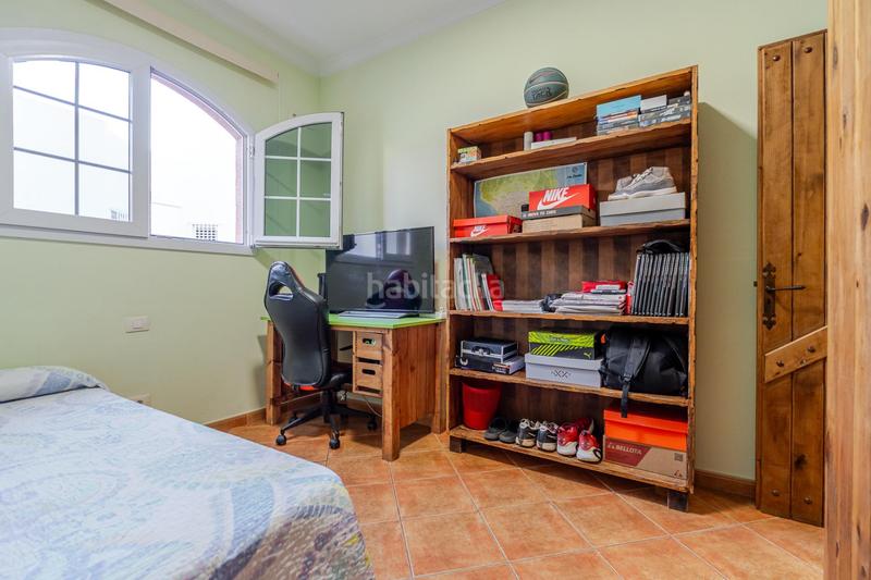 Foto 73631b6c-5e47-4717-94ff-cf8881dbbbd2. Casa adossada a bentaguayre 35 a Vecindario - El Doctoral - Cruce de Sardina Santa Lucía de Tirajana