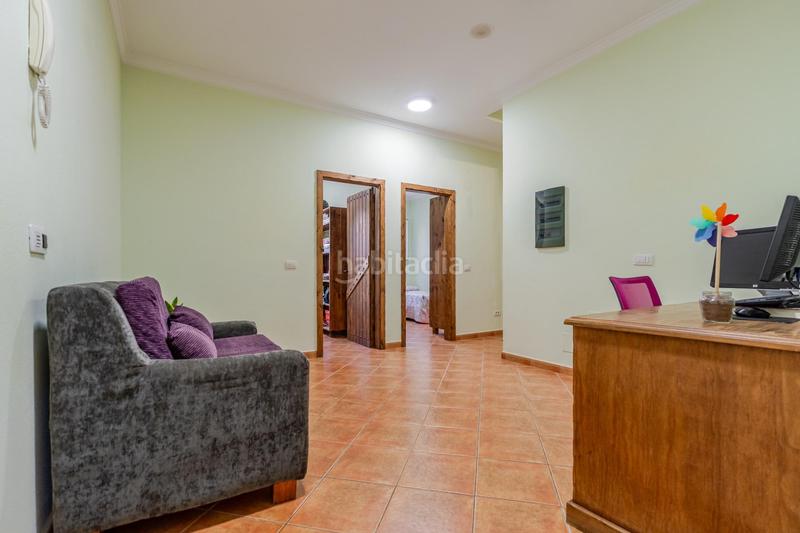 Foto b96b67a7-6799-4d01-b514-39e5f9c1c1f1. Casa adossada a bentaguayre 35 a Vecindario - El Doctoral - Cruce de Sardina Santa Lucía de Tirajana