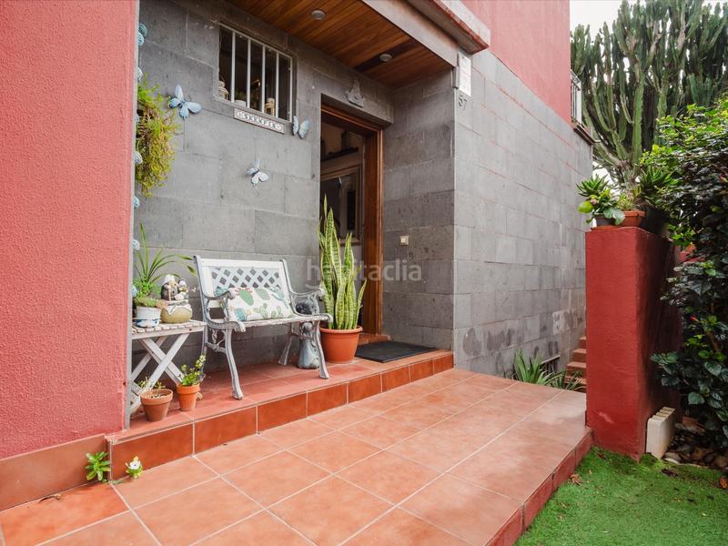 Foto 282f2cd8-0a58-434d-b36b-08ff4ff5b3bb. Reihenhaus in calle arquit laureano arroyo 117 in Palmas de Gran Canaria (Las)