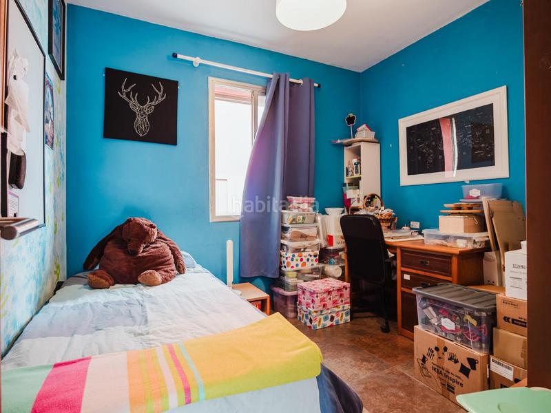 Foto 414bc3d1-988e-4bea-beb4-3b5a7ad77efb. Reihenhaus in calle arquit laureano arroyo 117 in Palmas de Gran Canaria (Las)