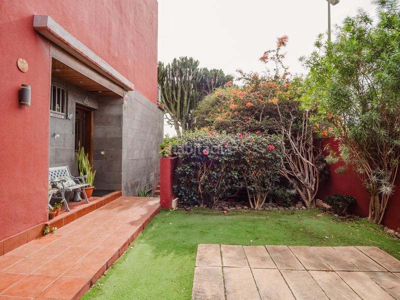 Foto 8fc709dd-efcb-4fcf-8d67-d41a25ad17e6. Reihenhaus in calle arquit laureano arroyo 117 in Palmas de Gran Canaria (Las)