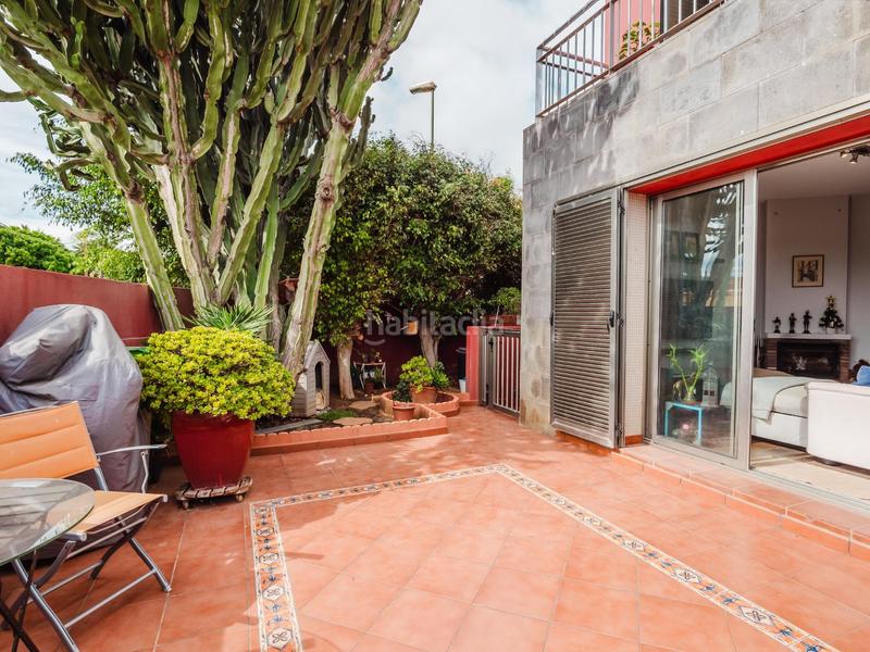 Foto a876344a-c19a-4c5c-8500-299038c05f72. Reihenhaus in calle arquit laureano arroyo 117 in Palmas de Gran Canaria (Las)