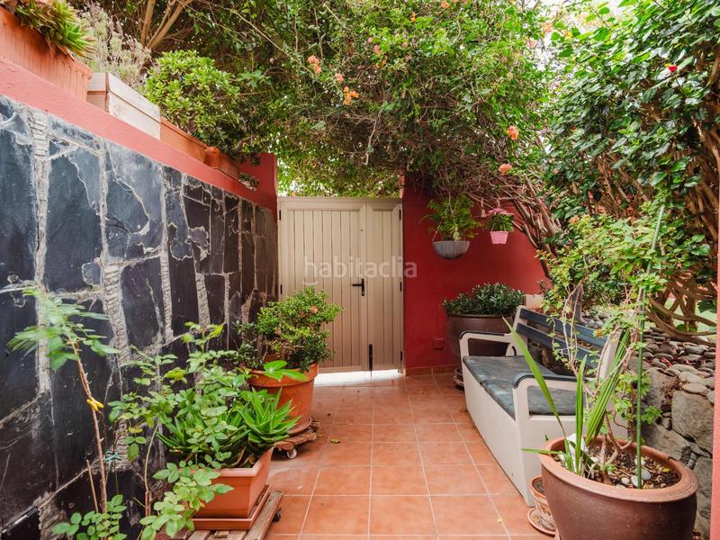 Foto b955637d-742a-47b8-a6df-252238caac9b. Reihenhaus in calle arquit laureano arroyo 117 in Palmas de Gran Canaria (Las)