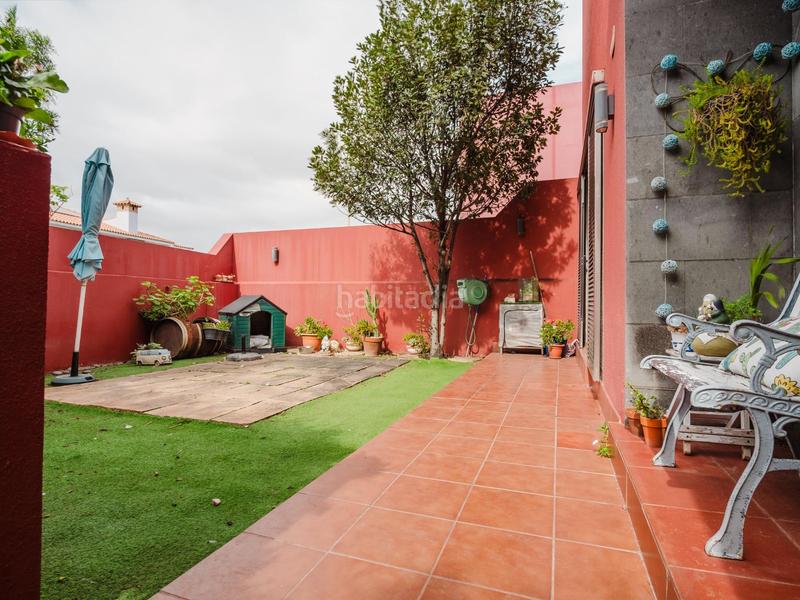 Foto bcc8c6e0-3e6a-4774-8a92-4b8ae05c7b85. Reihenhaus in calle arquit laureano arroyo 117 in Palmas de Gran Canaria (Las)