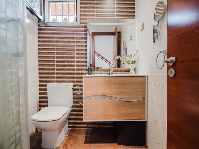 Foto c75dcffe-acb5-40d9-b4a1-3cd77d231153. Reihenhaus in calle arquit laureano arroyo 117 in Palmas de Gran Canaria (Las)