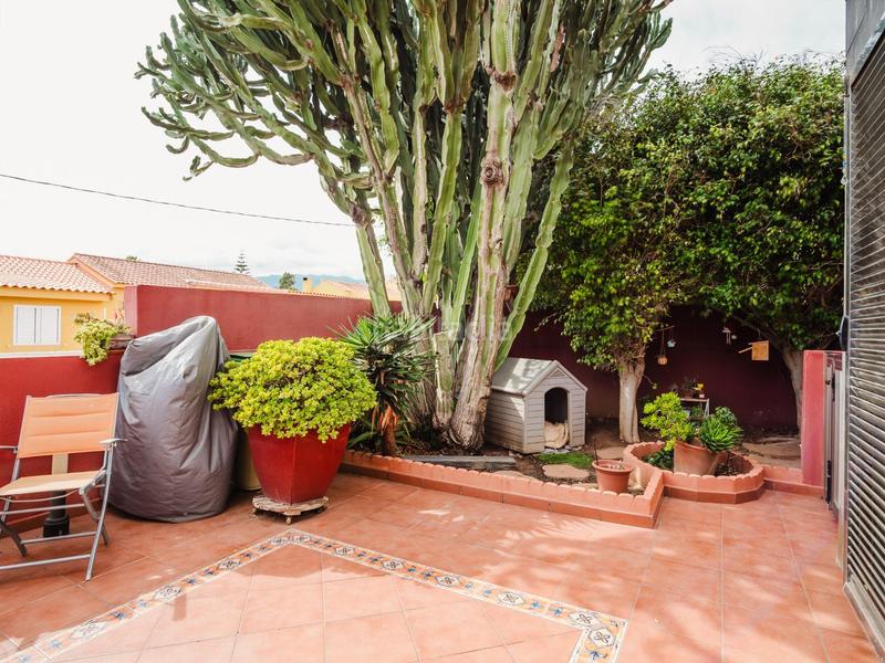 Foto f2ed721d-b5a9-4d7c-9920-8ecf68ab9d42. Reihenhaus in calle arquit laureano arroyo 117 in Palmas de Gran Canaria (Las)