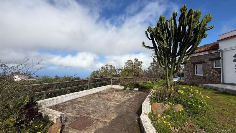 Foto c3654075-eaf2-4a0e-aa4a-412ecf978615. Masia amb aparcament piscina a Moya