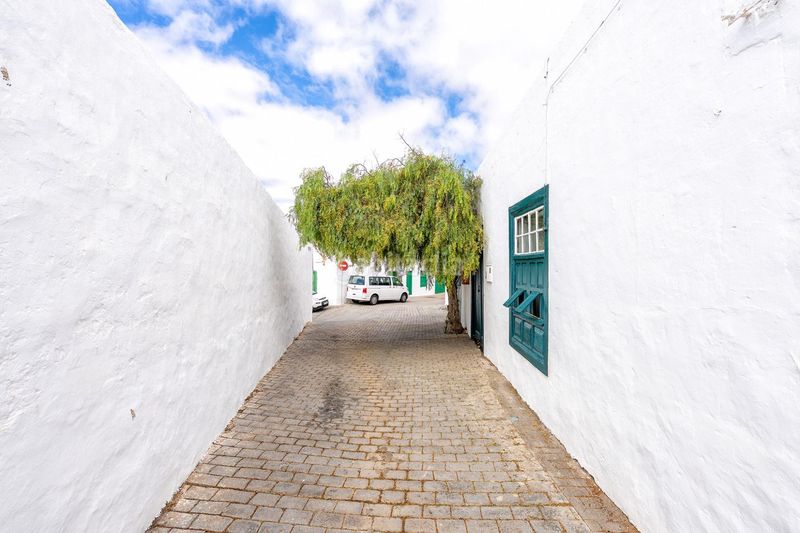 Foto 3a7db322-3b3a-43e4-9376-e3627c2c8f6e. Masia a villa de Teguise Teguise