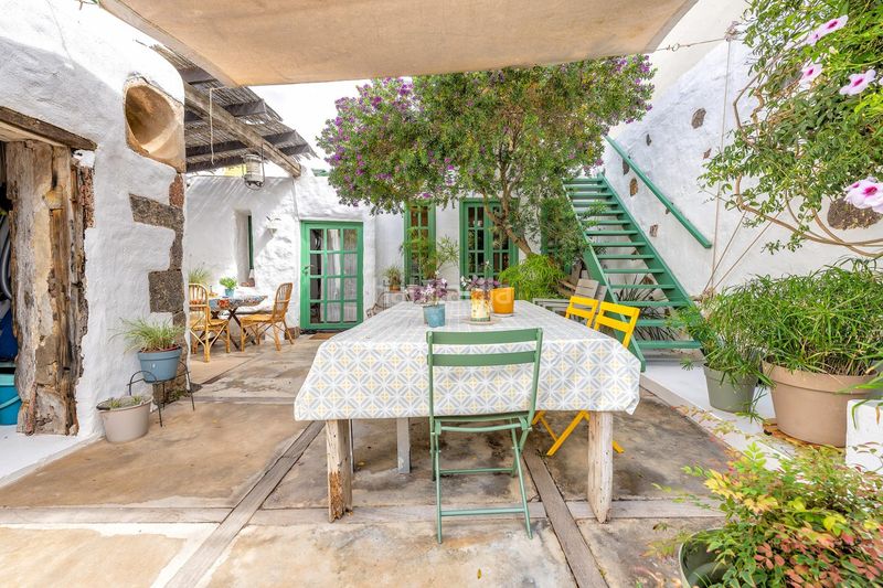 Foto fb5698f4-636b-42a6-a733-51d64d2ebaac. Masia a villa de Teguise Teguise