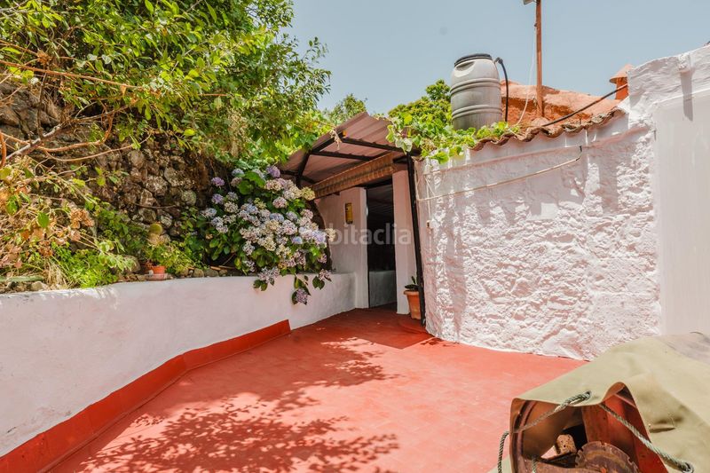 Foto 08e3cd79-b0a3-4811-beb6-b9241a6337ef. Casa a calle corredor 13 a El Álamo - Arbejales Teror