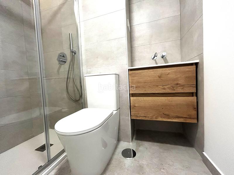 Foto bc63e32f-fd1c-458a-a6bf-2bf7403e328e. Piso eduardo carvajal en Carranque - Haza Cuevas Málaga