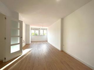 Pis  Avenida de la aurora. Eduardo carvajal