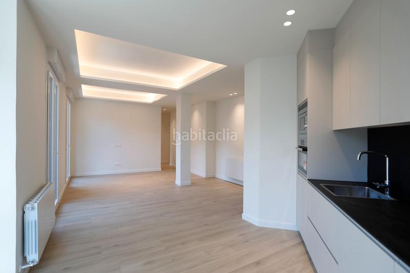 Foto 4eb9e443-ce54-4961-9a90-14e315724882. Etagenwohnung in Zabalburu Bilbao