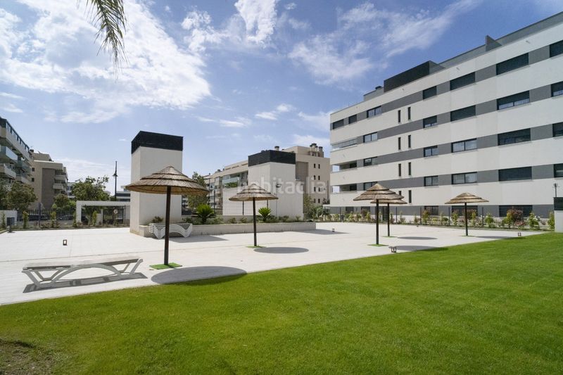 Foto 0b8210b2-e4bb-4f16-8855-9c08367ba05f. Dúplex amb aparcament piscina a Los Álamos Torremolinos