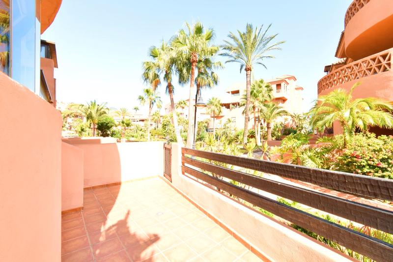 Foto 315d7ee1-65a5-47d8-bb6f-762e3ff895ea. Piso bajo reformado en villas de Almerimar con garaje y trastero! en Ejido (El)